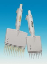 Pipetor wielokanałowy Acura® 855